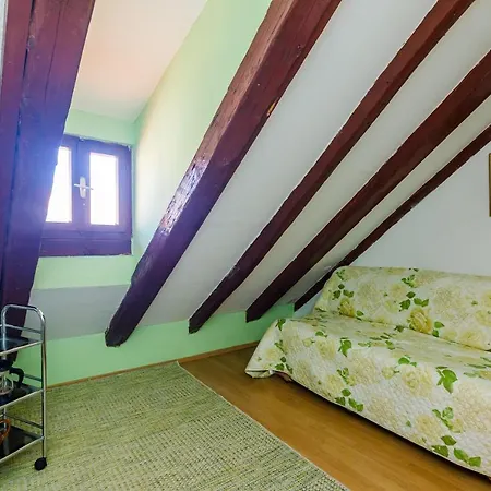Apartman Old Town Baroque Palace - One Bedroom With City View ...