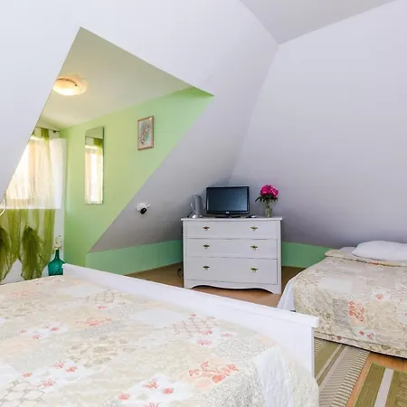Apartman Old Town Baroque Palace - One Bedroom With City View ... *