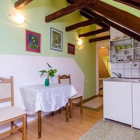 Old Town Baroque Palace - One Bedroom With City View ... Apartamento